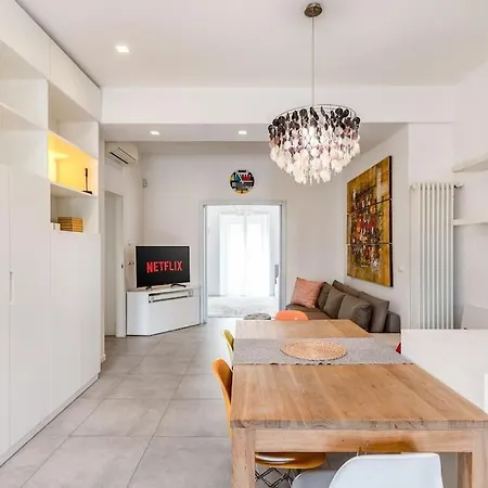 The Garibaldi Apartment Milan